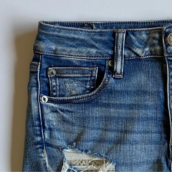 American Eagle High Rise Shortie shorts Lace pockets Cut Off size 4 Shorts EUC - Picture 13 of 16